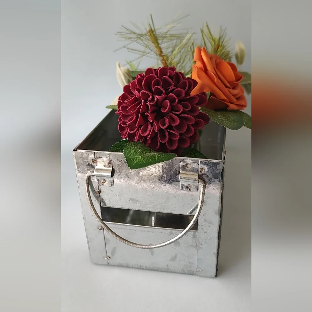 Tray Galvanized Square With Handle  New Out Tags